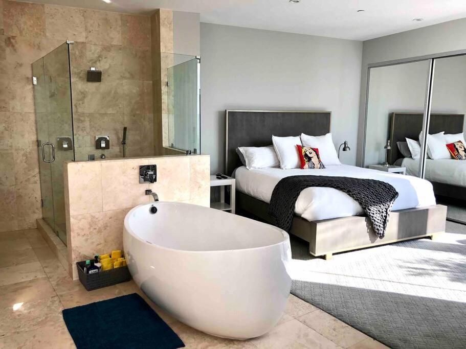 Apartment Penthouse Luxury, Dtla Views, Live-work Walk To Everything! Los Angeles